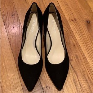 Little Black Suede Pumps SZ6